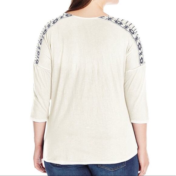 Lucky Brand Women's White Geo Embroidered Round Neck Longsleeve Top Plus 3X - Picture 2 of 7